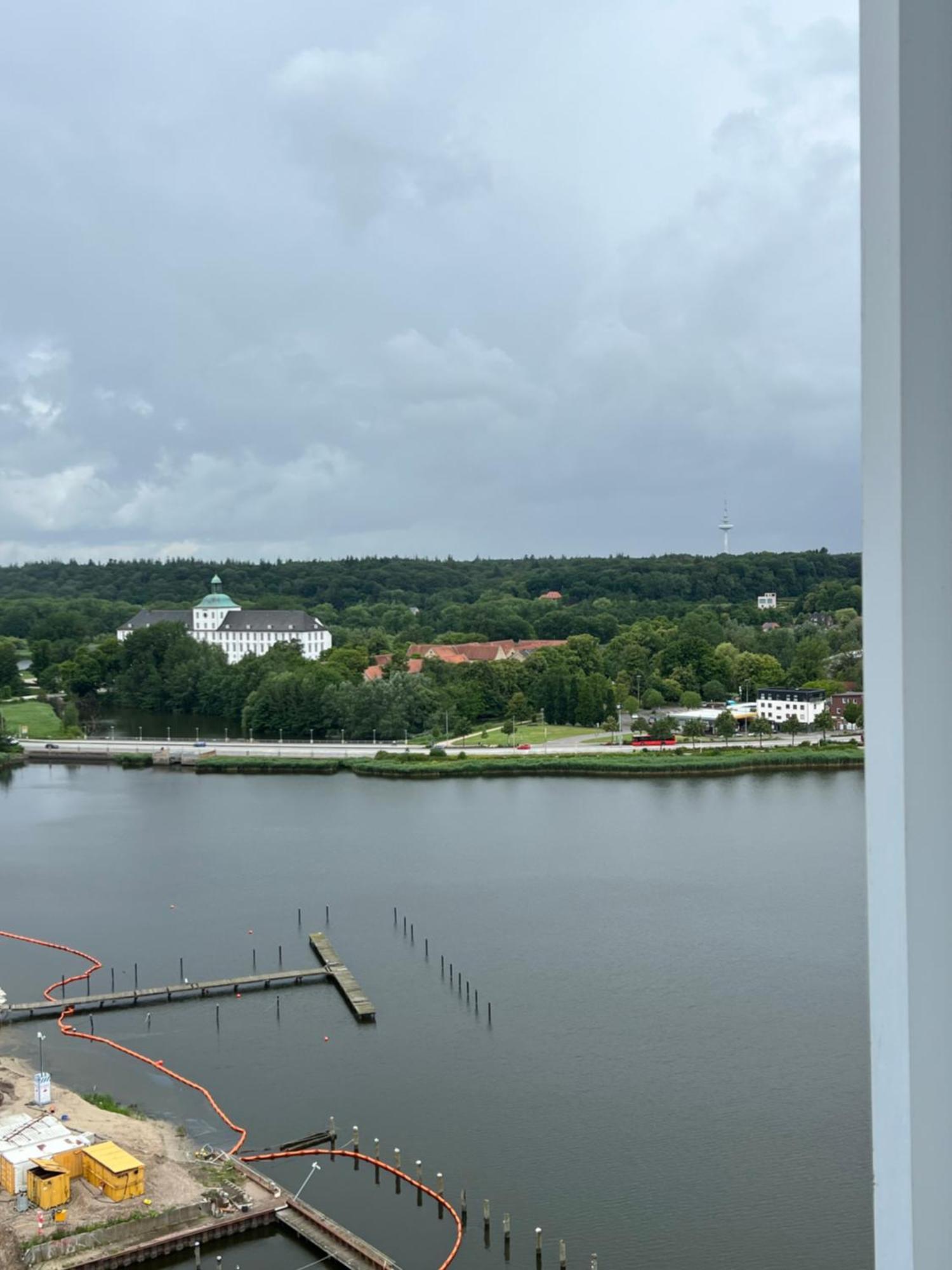 Hafenblick Apartment Шлесвиг Екстериор снимка